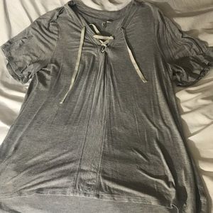 Grey shortsleeved shirt